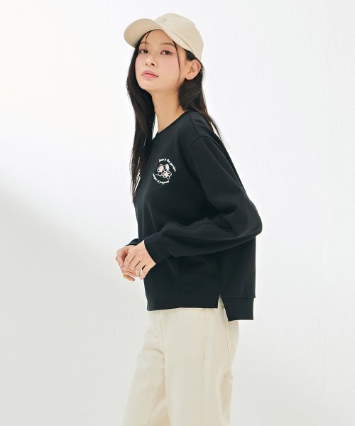 CHASECULT（チェイスカルト）の「女性裾変形スウェットTシャツ-DARG5164B03（スウェット・レディース・ブラック・90/85）」の5枚目の写真
