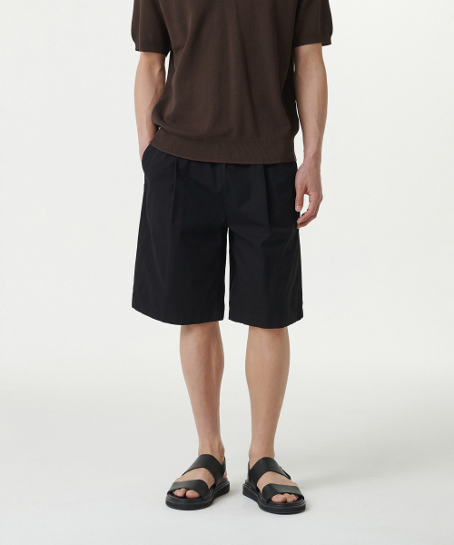MUSINSA STANDARD（ムシンサスタンダード）の「コットンワンタックワイドバンディングショーツ[ブラック]（その他パンツ・メンズ・その他・34/32/30/26/28/38/36）」の2枚目の写真