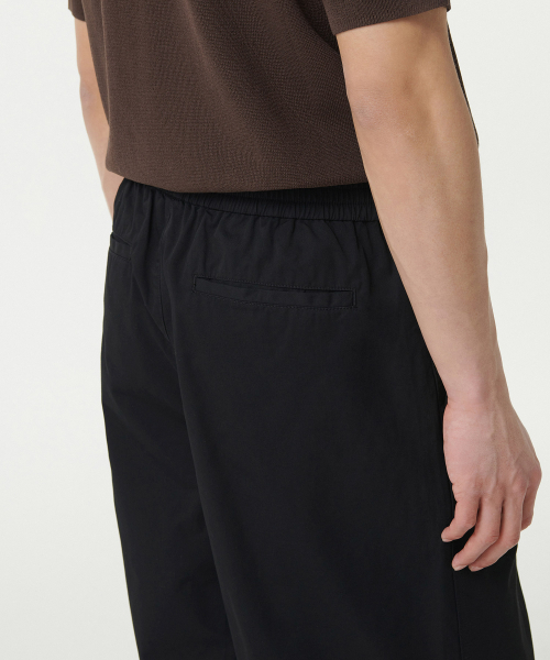MUSINSA STANDARD（ムシンサスタンダード）の「コットンワンタックワイドバンディングショーツ[ブラック]（その他パンツ・メンズ・その他・34/32/30/26/28/38/36）」の6枚目の写真