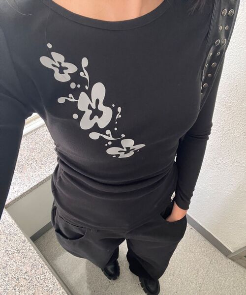 THE GREEN LAB（ザグリーンラボ）の「フラワーシャーリングロングスリーブ長袖Tシャツ[ブラック]（Tシャツ/カットソー・レディース・その他・FREE）」の11枚目の写真