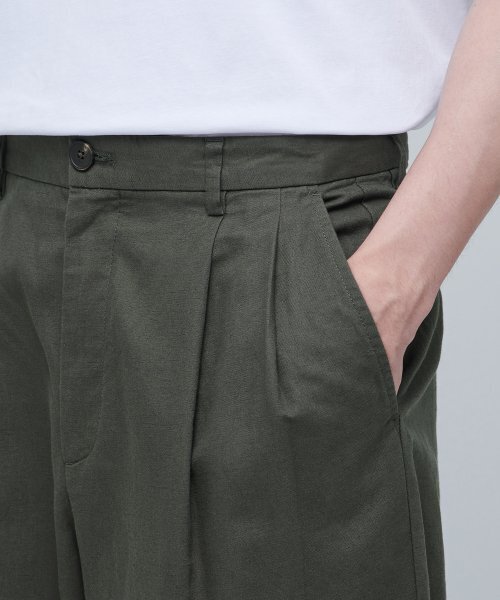 MUSINSA STANDARD(ムシンサスタンダード)の「コットンリネンツータックワイドパンツ【カーキ】(その他パンツ・メンズ・その他・38/36/34/28/29/32/30/31/33/26/27)」の6枚目の写真