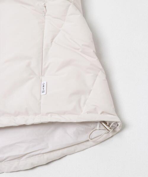 THE GOODLAND MARKET（ザグッドランドマーケット）の「KWD　STAND COLLAR DOWN VEST（ダウンベスト・レディース・アイボリー/ブラック・FREE）」の4枚目の写真