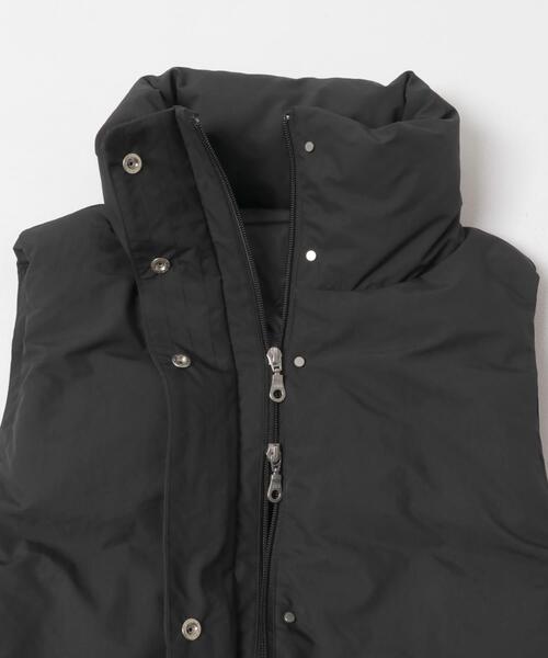 THE GOODLAND MARKET（ザグッドランドマーケット）の「KWD　STAND COLLAR DOWN VEST（ダウンベスト・レディース・アイボリー/ブラック・FREE）」の6枚目の写真