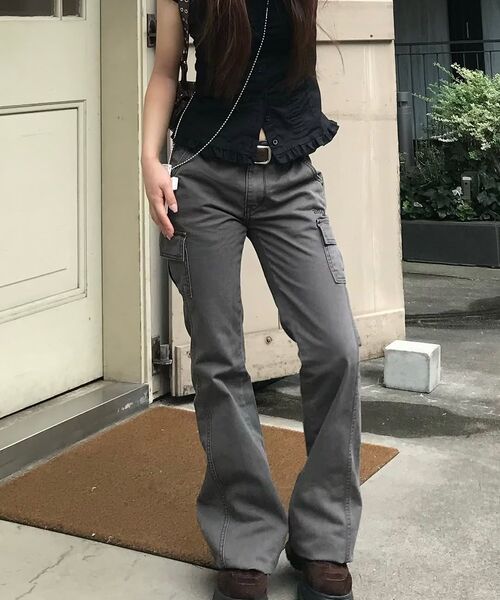 ROSEFRANTZ（ロゼフランツ）の「Multi Pocket Studded Shoulder Bag [Brown]（ショルダーバッグ・レディース・ブラウン・FREE）」の9枚目の写真