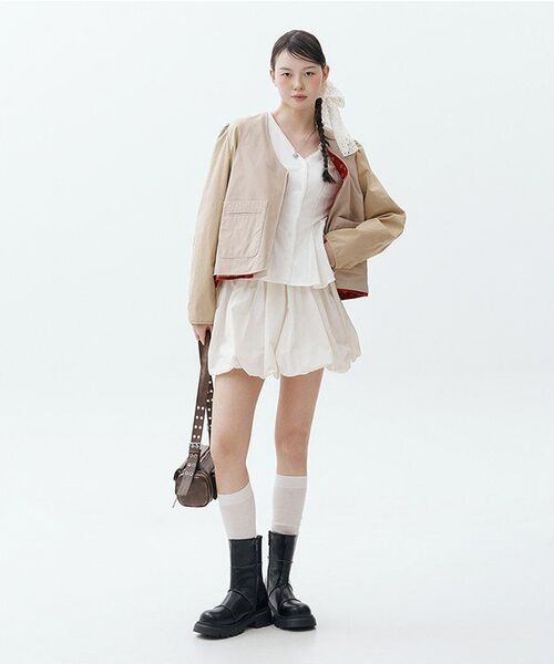 ROSEFRANTZ（ロゼフランツ）の「Multi Pocket Studded Shoulder Bag [Brown]（ショルダーバッグ・レディース・ブラウン・FREE）」の6枚目の写真