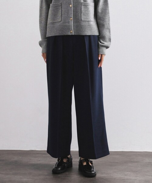 OPAQUE.CLIP（オペークドットクリップ）の「カルゼタックワイドパンツ【洗濯機OK】（その他パンツ・レディース・オフホワイト/ネイビー・38/40）」の2枚目の写真