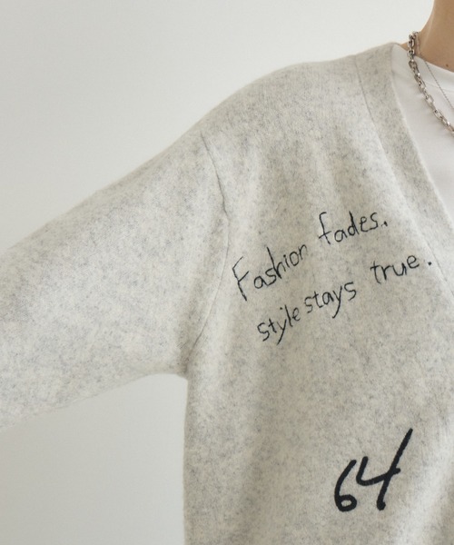 Paradise Picnic(パラダイスピクニック)の「ROSIEE レタリング刺繍ニットカーディガン(カーディガン/ボレロ・レディース・レッド/グレー・FREE)」の7枚目の写真