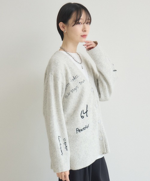 Paradise Picnic(パラダイスピクニック)の「ROSIEE レタリング刺繍ニットカーディガン(カーディガン/ボレロ・レディース・レッド/グレー・FREE)」の11枚目の写真