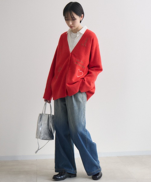 Paradise Picnic(パラダイスピクニック)の「ROSIEE レタリング刺繍ニットカーディガン(カーディガン/ボレロ・レディース・レッド/グレー・FREE)」の22枚目の写真