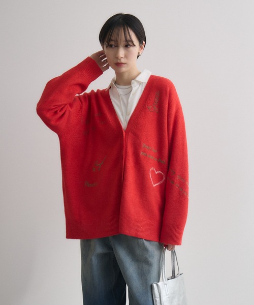 Paradise Picnic(パラダイスピクニック)の「ROSIEE レタリング刺繍ニットカーディガン(カーディガン/ボレロ・レディース・レッド/グレー・FREE)」の20枚目の写真