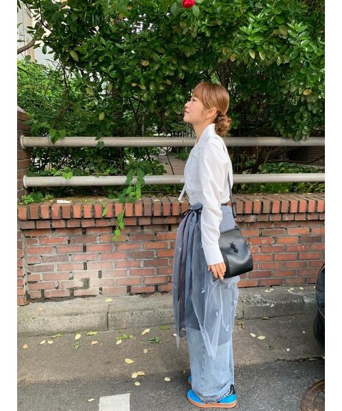 AVANDRESS(アバンドレス )の「BUCKLE WIDE DENIM PANTS STONE LIGHTBLUE(デニムパンツ・レディース・その他・SMALL/MEDIUM/LARGE/X-LARGE)」の3枚目の写真