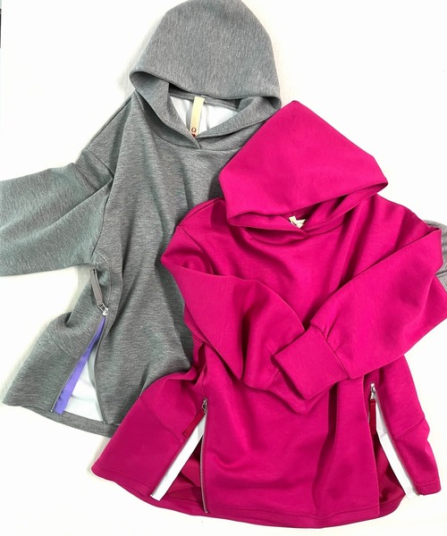 Q（キュー）の「裾配色ZIPプルオーバー（パーカー・レディース・ライトグレー/ピンク・MEDIUM）」の8枚目の写真