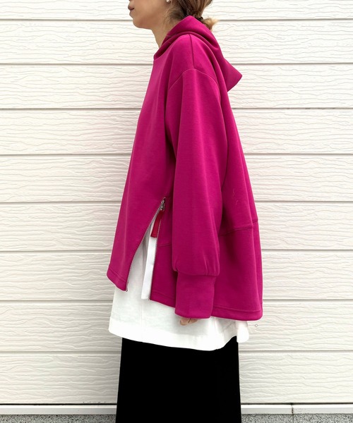 Q（キュー）の「裾配色ZIPプルオーバー（パーカー・レディース・ライトグレー/ピンク・MEDIUM）」の14枚目の写真