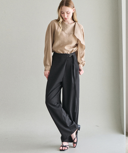 BLANCU（ブランユー）の「ストラップディテールフロントピンタックスラックス（スラックス・レディース・ブラック/グレー・SMALL/MEDIUM/LARGE）」の5枚目の写真