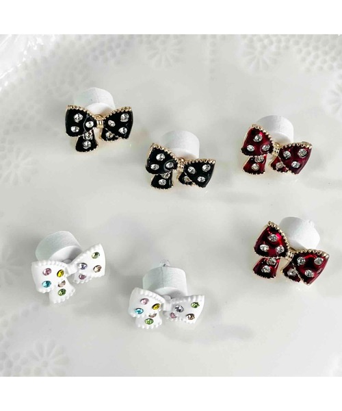tone（トーン）の「【88eighty-eight】ビジューリボンミニピアス【import】(MA)（ピアス（両耳用）・レディース・ブラック/ホワイト/レッド・FREE）」の5枚目の写真