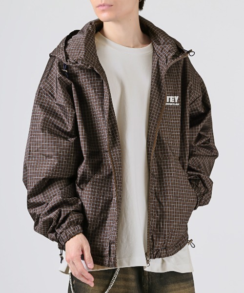 LUXSTYLE(ラグスタイル)の「チェック柄フード付きブルゾン(マウンテンパーカー・メンズ・C/A/B・M/L)」の3枚目の写真