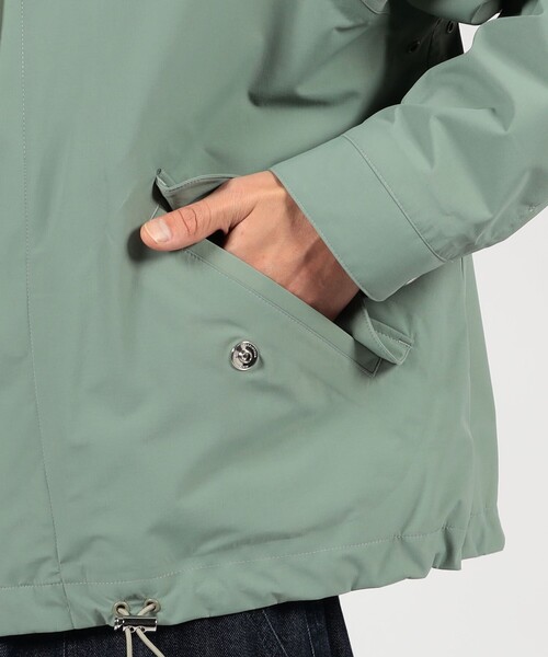 Mackintosh(マッキントッシュ)の「MACKINTOSH RAINTEC SKYE PARKA SHORT GTS ナイロンフーデッドブルゾン(ブルゾン・メンズ・ブルー/ライトグリーン・36/38/40)」の10枚目の写真