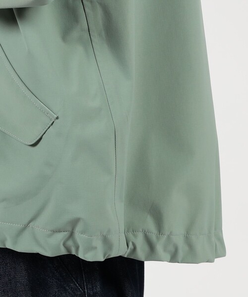 Mackintosh(マッキントッシュ)の「MACKINTOSH RAINTEC SKYE PARKA SHORT GTS ナイロンフーデッドブルゾン(ブルゾン・メンズ・ブルー/ライトグリーン・36/38/40)」の8枚目の写真