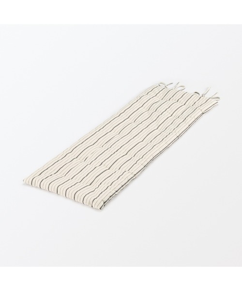 無印良品(ムジルシリョウヒン)の「綿洗いざらしシートクッション ロングタイプ 50×150cm(クッション/クッションカバー・メンズ・ホワイト系/グレー系・FREE)」の2枚目の写真