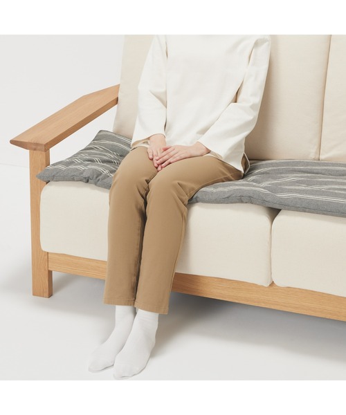 無印良品(ムジルシリョウヒン)の「綿洗いざらしシートクッション ロングタイプ 50×150cm(クッション/クッションカバー・メンズ・ホワイト系/グレー系・FREE)」の12枚目の写真