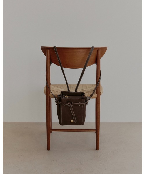 nunela（ヌネラ）の「ミニリュック【No.10】（ハンドバッグ・レディース・ブラック/ベージュ/ブラウン・FREE）」の9枚目の写真