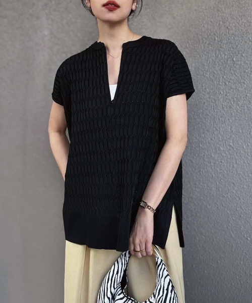 Emma Taylor(エマテイラー)の「【家庭洗濯可!】フロント2wayジオメトリックジャガードスリーブレスプルオーバー(Tシャツ/カットソー・レディース・ネイビー/ホワイト/ブラック/チャコールグレー・FREE)」の2枚目の写真