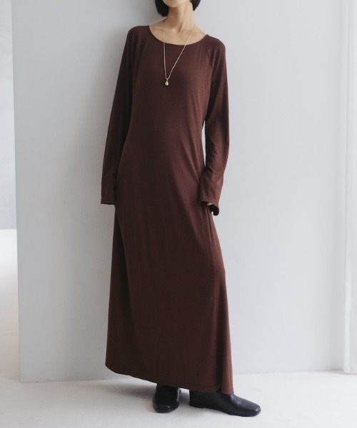 sahara（サハラ）の「Uneck Rib Long Dress/ユーネックリブロングドレス（ワンピース・レディース・ブラック/アイボリー/レッド/ブラウン・FREE）」の3枚目の写真