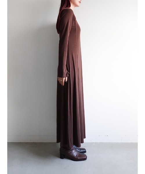 sahara（サハラ）の「Uneck Rib Long Dress/ユーネックリブロングドレス（ワンピース・レディース・ブラック/アイボリー/レッド/ブラウン・FREE）」の13枚目の写真