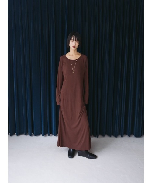 sahara（サハラ）の「Uneck Rib Long Dress/ユーネックリブロングドレス（ワンピース・レディース・ブラック/アイボリー/レッド/ブラウン・FREE）」の5枚目の写真