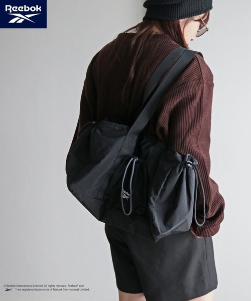 COURO(コウロ)の「【Reebok/リーボック】 ドローストリング2WAYナイロンショルダーBAG(ショルダーバッグ・レディース・ベージュ/チャコール/ブラック・FREE)」の5枚目の写真