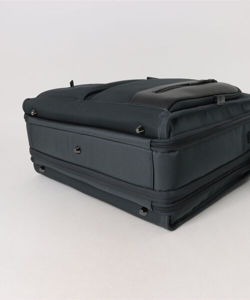 ZERO HALLIBURTON(ゼロハリバートン)の「ZEST2 Brief Case L B4 15.6インチPC EXP 81338(ビジネスバッグ・メンズ・ブラック/ブルーグレー・FREE)」の4枚目の写真