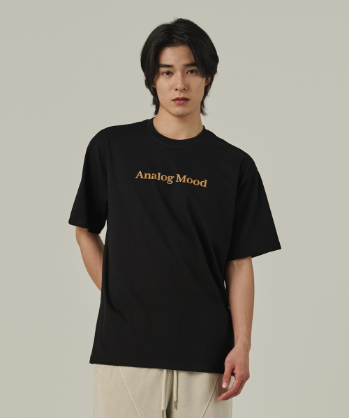 ANALOG MOOD(アナログムード)の「ベーシックロゴ半袖Tシャツ(ブラック)(Tシャツ/カットソー・メンズ・その他・S/M/L/XL/2XL)」の1枚目の写真
