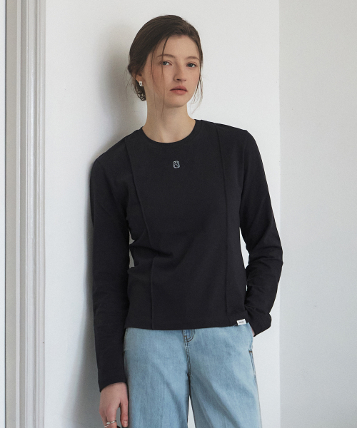 ARTID(アルティーダ)の「カーブドピンタック長袖Tシャツ_CHARCOAL(Tシャツ/カットソー・レディース・チャコール・FREE)」の2枚目の写真