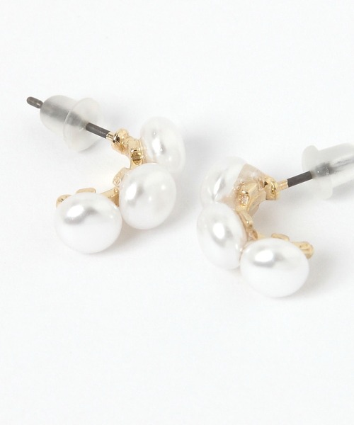 studio CLIP（スタディオクリップ）の「3パールピアス（ピアス（両耳用）・レディース・その他1・FREE）」の3枚目の写真