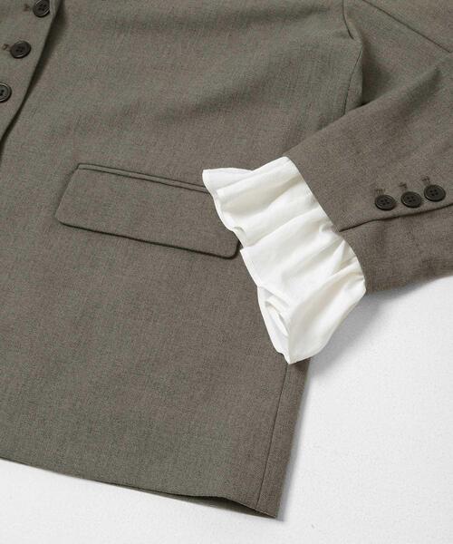 KBF（ケイビーエフ）の「フリルスリーブテーラードジャケット（その他アウター・レディース・チャコールグレー/グレー系その他・ONE）」の12枚目の写真