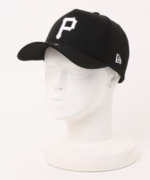 NEW ERA（ニューエラ）の「940AF MLB BLK and WHI PITPIR B（キャップ）」