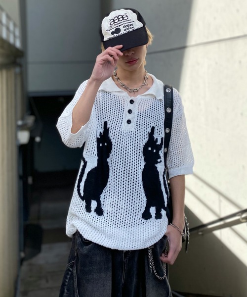 lilful(リルフル)の「【26年春夏新作】キャットデザイン 透かし編み メッシュニットポロシャツ(ポロシャツ・メンズ・ホワイト/ネイビー・M/L)」の4枚目の写真