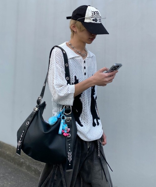 lilful(リルフル)の「【26年春夏新作】キャットデザイン 透かし編み メッシュニットポロシャツ(ポロシャツ・メンズ・ホワイト/ネイビー・M/L)」の5枚目の写真