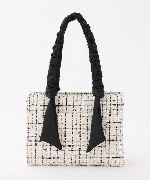 one after another NICE CLAUP（ワンアフターアナザーナイスクラップ）の「A4サイズ対応・キャリーオン可能/ギャザーハンドルトートバッグ（トートバッグ・レディース・ピンクベージュ/ブルー系その他/ホワイト×ブラック/アイボリー/ホワイト系その他/サックスブルー・FREE）」の17枚目の写真