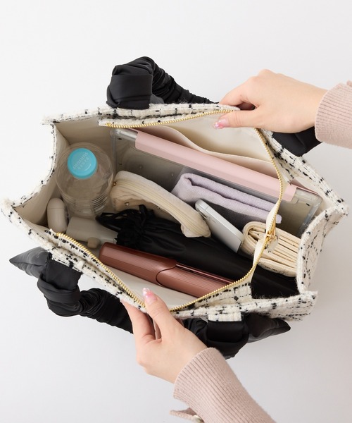 one after another NICE CLAUP（ワンアフターアナザーナイスクラップ）の「A4サイズ対応・キャリーオン可能/ギャザーハンドルトートバッグ（トートバッグ・レディース・ピンクベージュ/ブルー系その他/ホワイト×ブラック/アイボリー/ホワイト系その他/サックスブルー・FREE）」の22枚目の写真