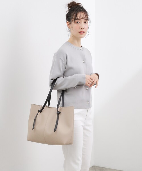 grove(グローブ)の「ノットハンドルA4トート(トートバッグ・レディース・ライトベージュ/ブラック/ベージュ系その他7・00)」の17枚目の写真
