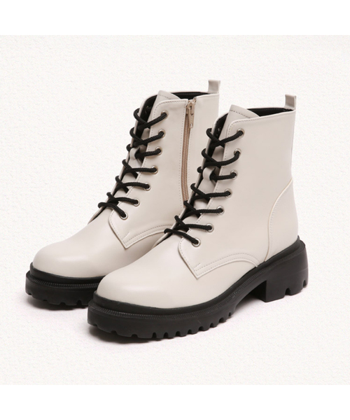 MAC MOC(マックモック)の「Tumo デイリーウォーカー 5cm lvory(ブーツ・レディース・アイボリー/ブラック・25cm/24cm/23.5cm/23cm/22.5cm/24.5cm)」の2枚目の写真