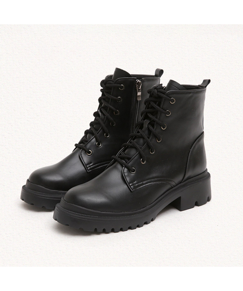 MAC MOC(マックモック)の「Tumo デイリーウォーカー 5cm lvory(ブーツ・レディース・アイボリー/ブラック・25cm/24cm/23.5cm/23cm/22.5cm/24.5cm)」の1枚目の写真