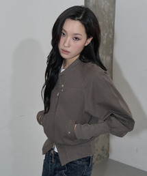 ZIZEMUSEUM（ジゼミュージアム）の「BANDING CROPPED COTTON JACKET (KHAKI BROWN)（その他アウター）」