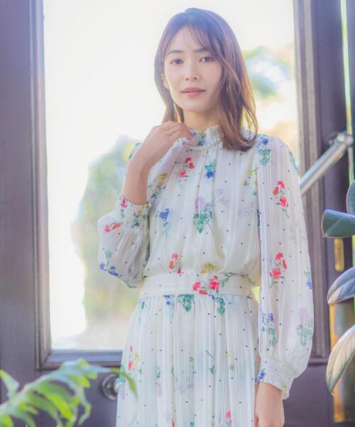 ITS'DEMO（イッツデモ）の「【手洗い可／セットアップ可】ラメストライプ花柄ブラウス（シャツ/ブラウス・レディース・アイボリー系/ネイビー系/サックスブルー系・00）」の4枚目の写真