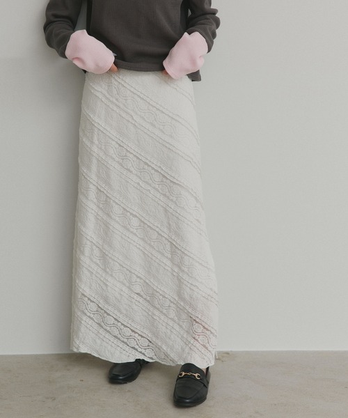 ad thie（アドティエ）の「透かし レース ナロースカート（スカート・レディース・オフホワイト・FREE）」の9枚目の写真