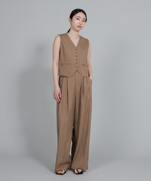 select MOCA Et（セレクトモカエト）の「【Et】Mannish Vest and Tuck Pants Set【セットアップ】（セットアップ・レディース・ベージュ/ブラック・LARGE/MEDIUM）」の2枚目の写真