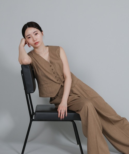 select MOCA Et（セレクトモカエト）の「【Et】Mannish Vest and Tuck Pants Set【セットアップ】（セットアップ・レディース・ベージュ/ブラック・LARGE/MEDIUM）」の3枚目の写真