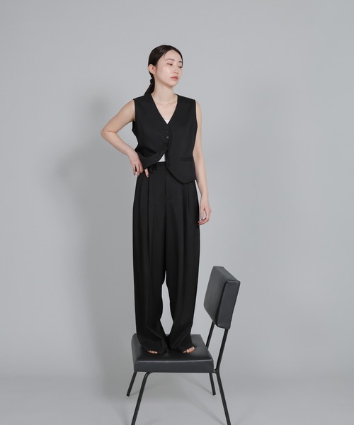 select MOCA Et（セレクトモカエト）の「【Et】Mannish Vest and Tuck Pants Set【セットアップ】（セットアップ・レディース・ベージュ/ブラック・LARGE/MEDIUM）」の13枚目の写真