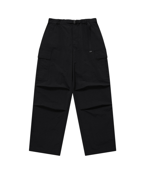 COVERNAT(カバーナット)の「ワイドナイロンカーゴイージーパンツブラック(その他パンツ・レディース・その他・SMALL/MEDIUM/LARGE/X-LARGE/XX-LARGE)」の1枚目の写真